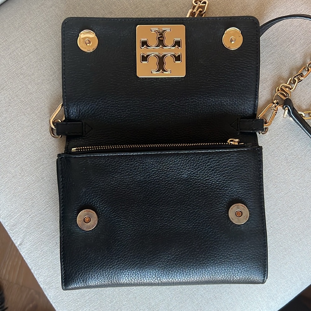 Tory Burch Britten Crossbody Wallet Purse - Picture 3 of 10